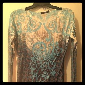 Seven7 brand thin long sleeve tee